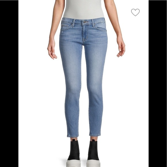 - NWT Hudson Krista Super Skinny Blue Jeans light wash mild distressed look